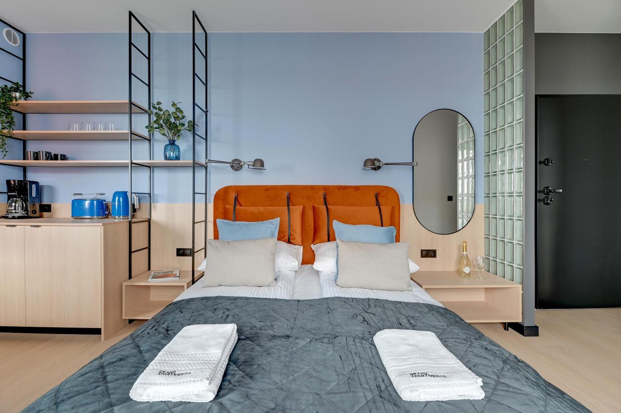 Grand Apartments - Doki Living & Foodhall Gdańsk Eksteriør billede