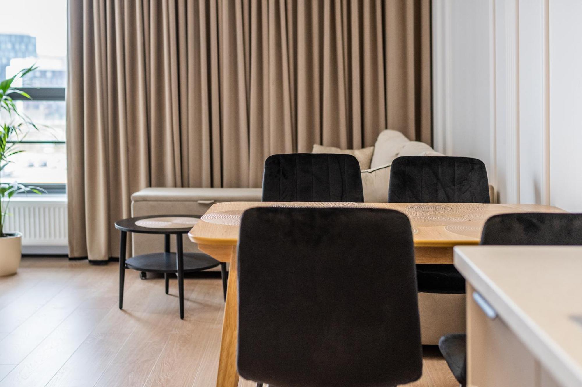 Grand Apartments - Doki Living & Foodhall Gdańsk Eksteriør billede