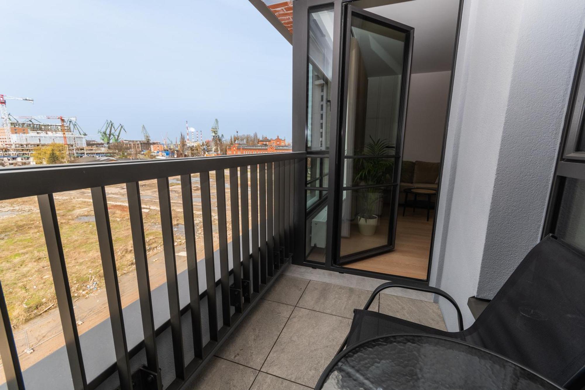 Grand Apartments - Doki Living & Foodhall Gdańsk Eksteriør billede