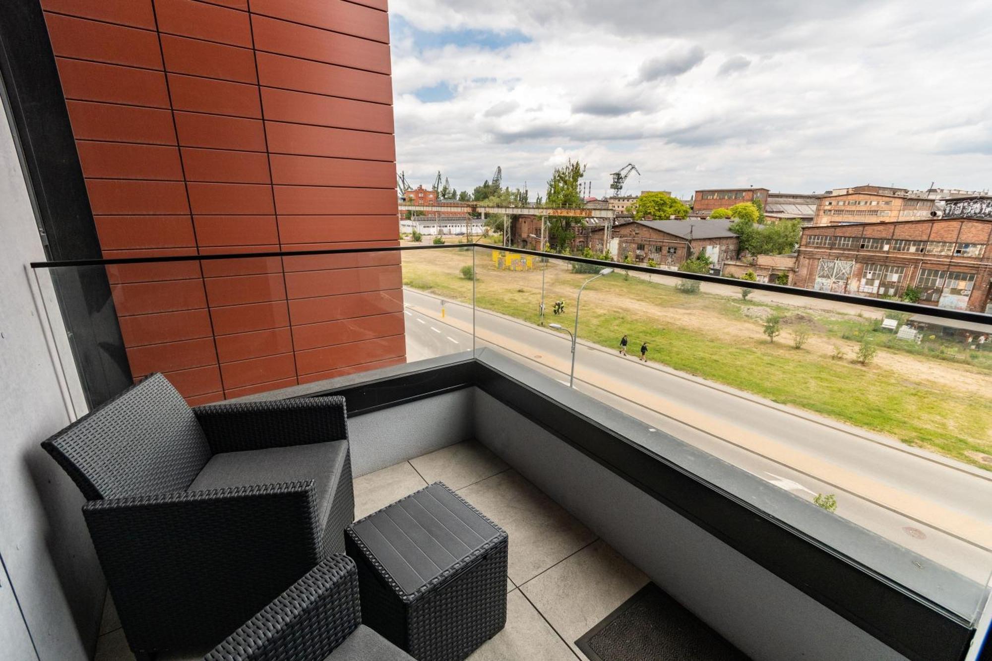 Grand Apartments - Doki Living & Foodhall Gdańsk Eksteriør billede