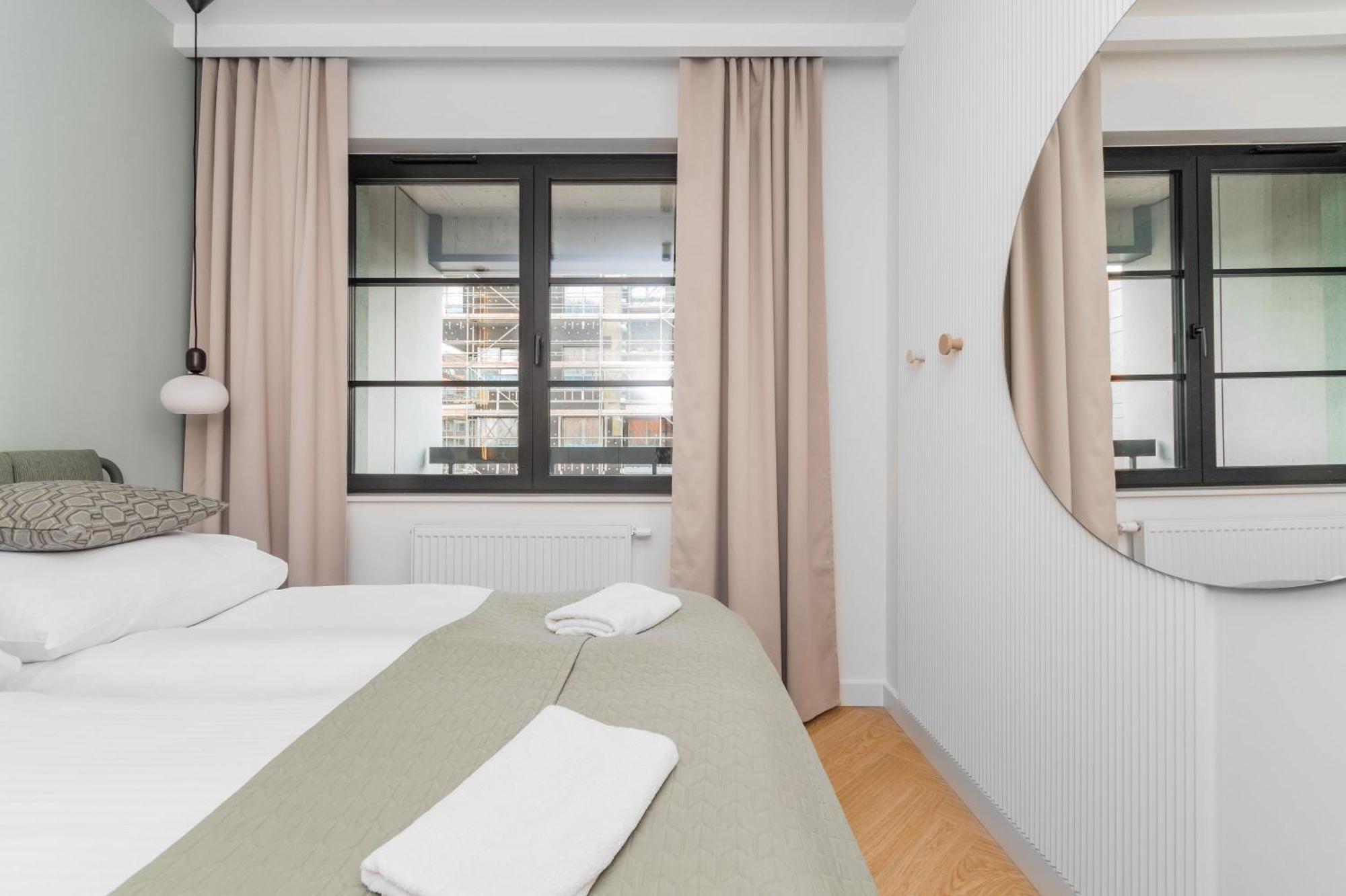 Grand Apartments - Doki Living & Foodhall Gdańsk Eksteriør billede