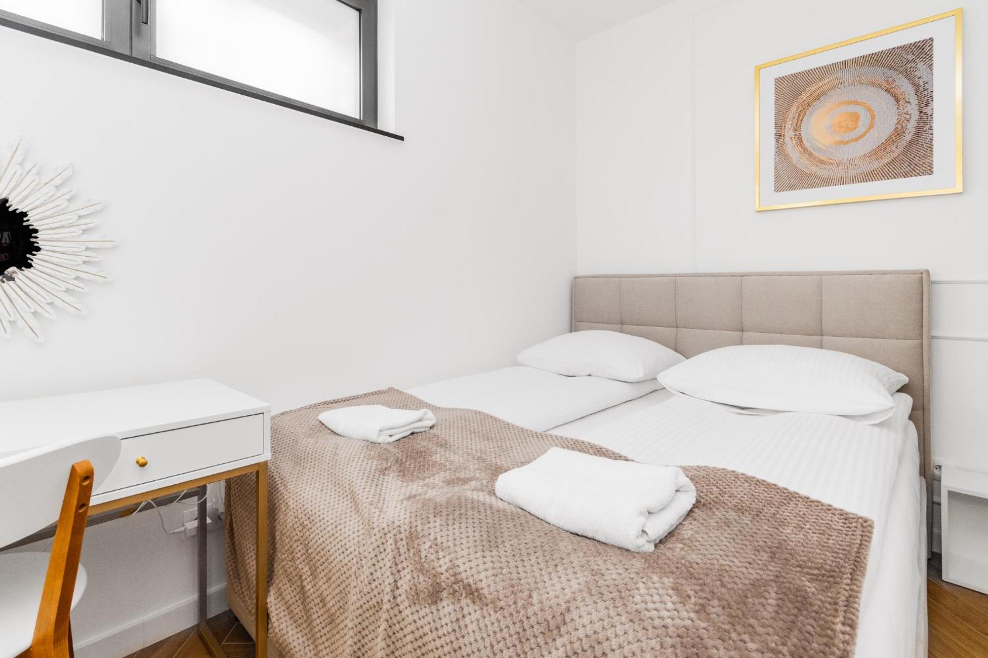 Grand Apartments - Doki Living & Foodhall Gdańsk Eksteriør billede